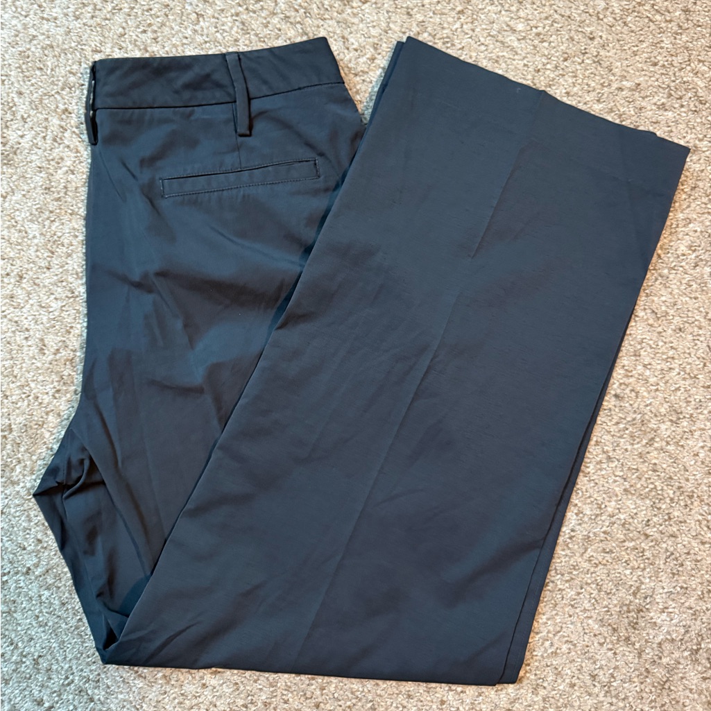 Club Monaco Women’s Italian Light Wool Dress Pants Size 4 Euc